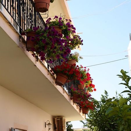 Andrianna Apartments Ammoudia Exterior photo