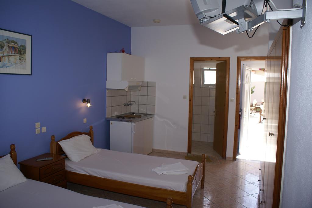 Andrianna Apartments Ammoudia Room photo